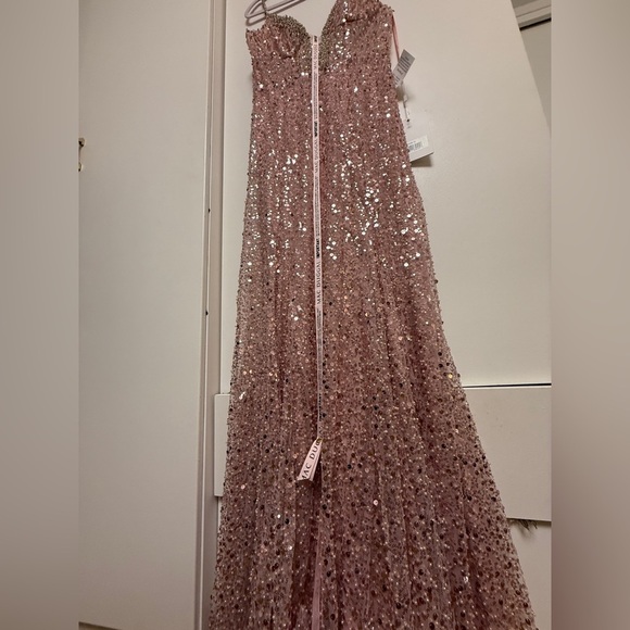 NWT | Mac Duggal 69175 Rose Pink Plunge Neck Sleeveless Trumpet Gown Size 10 - Picture 6 of 17